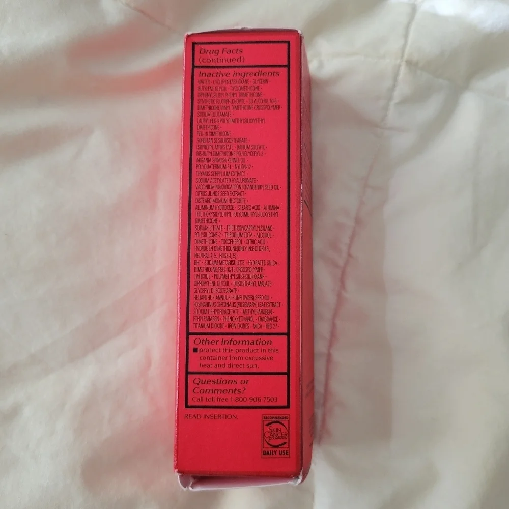 SHISEIDO // synchro skin glow luminizing fluid foundation in golden 5